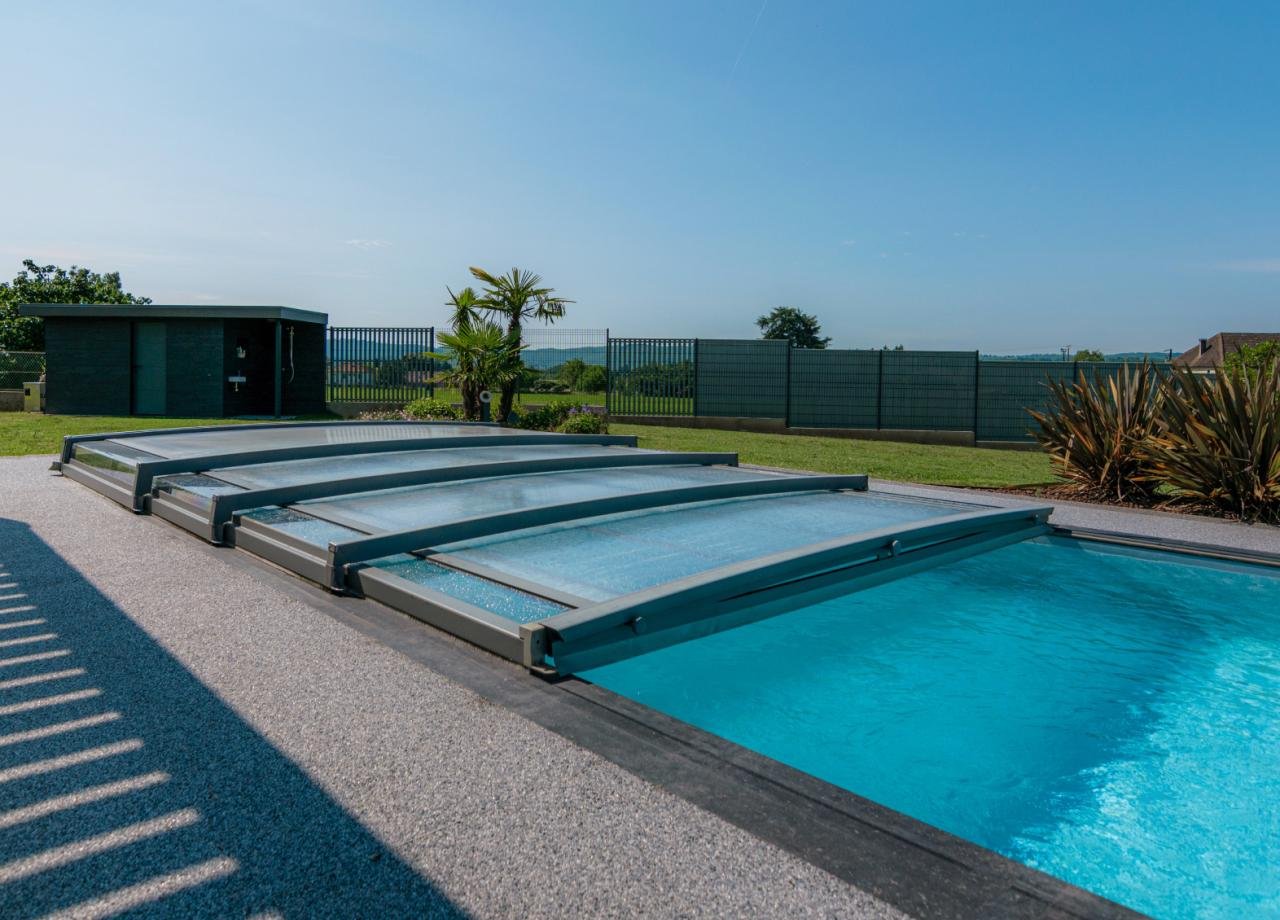 couverture à barres pour piscine